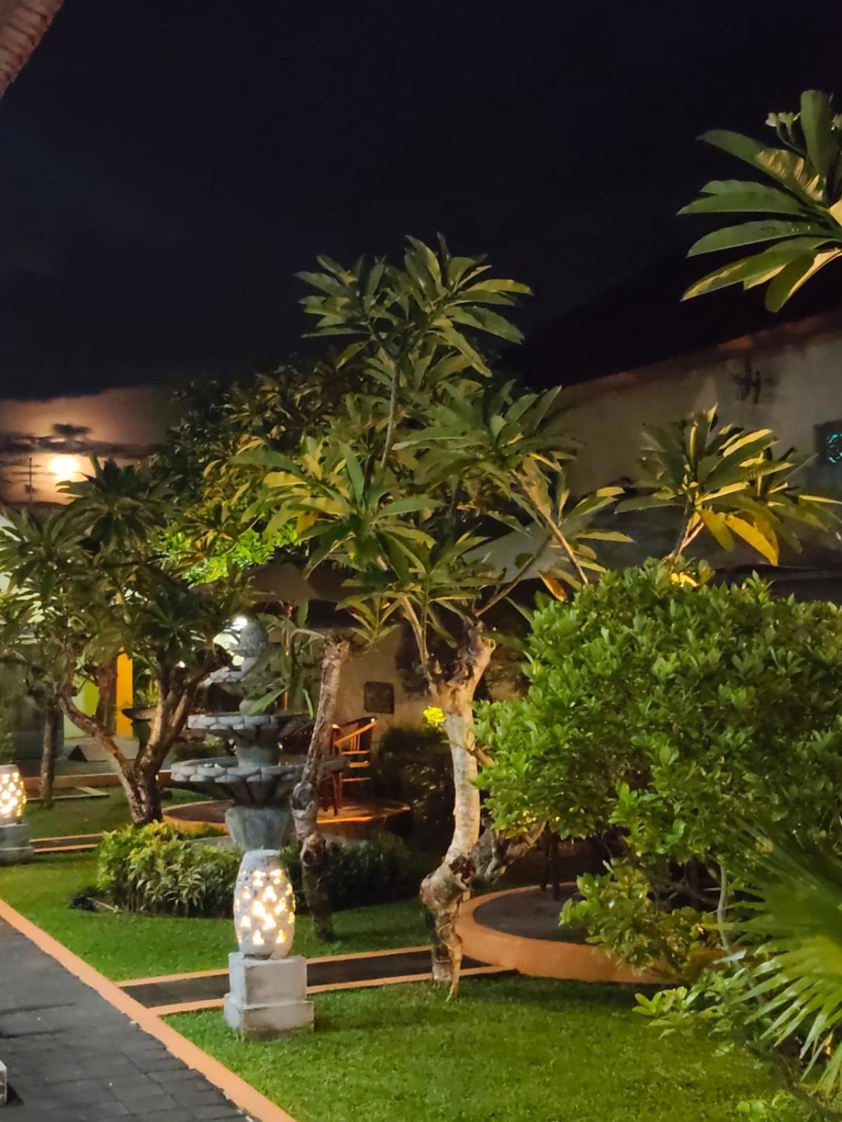 Frangipani Homestay Nusa Dua (Bali) Exterior foto