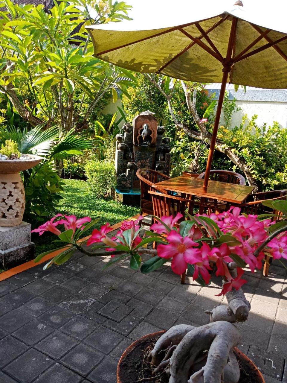 Frangipani Homestay Nusa Dua (Bali) Exterior foto